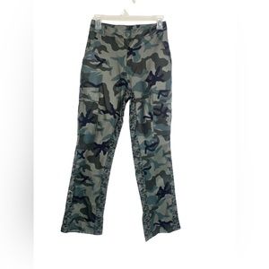 Women’s Petite Camouflage Pants